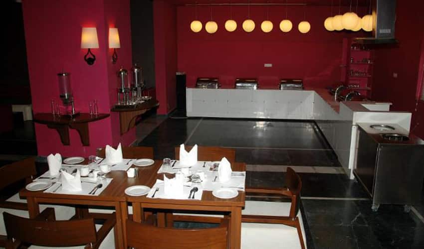 World Choice Aravali Garden Hotel, New Delhi 3